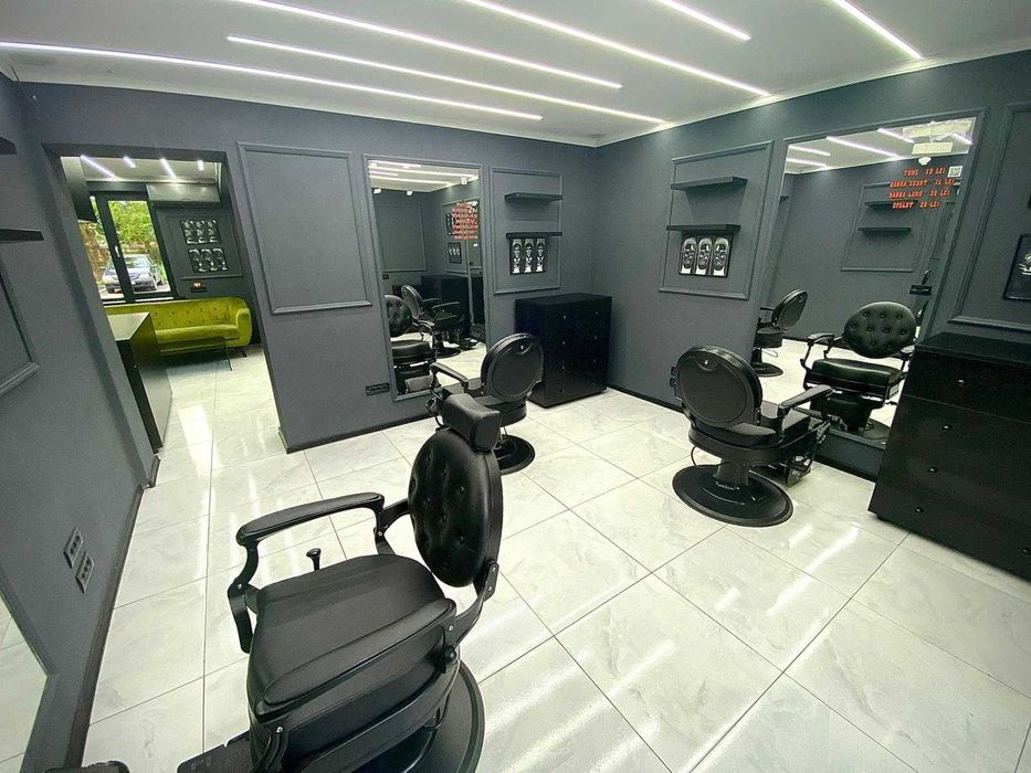 Se inchiriaza salon cu 5 posturi