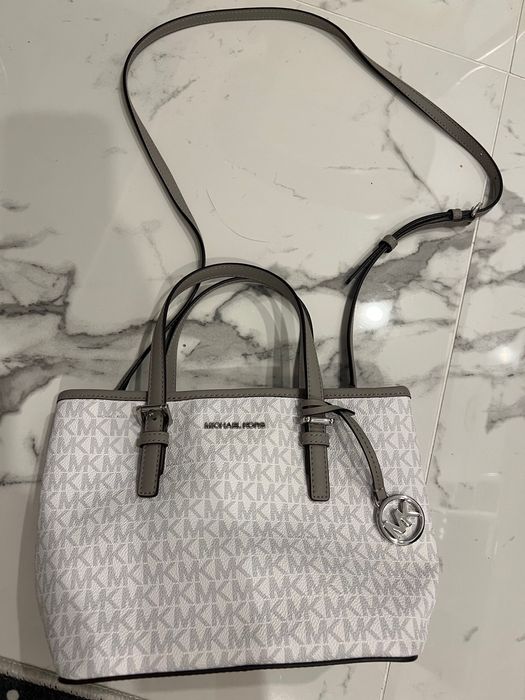 Michael Kors нова мини чанта