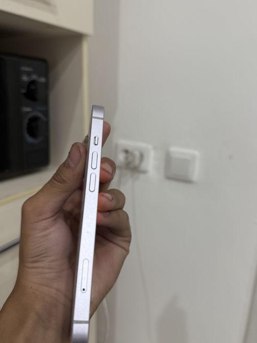 Продам Iphone 14