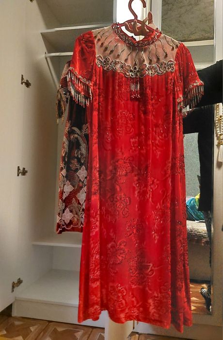 Birmarta kiyilgan tuyda