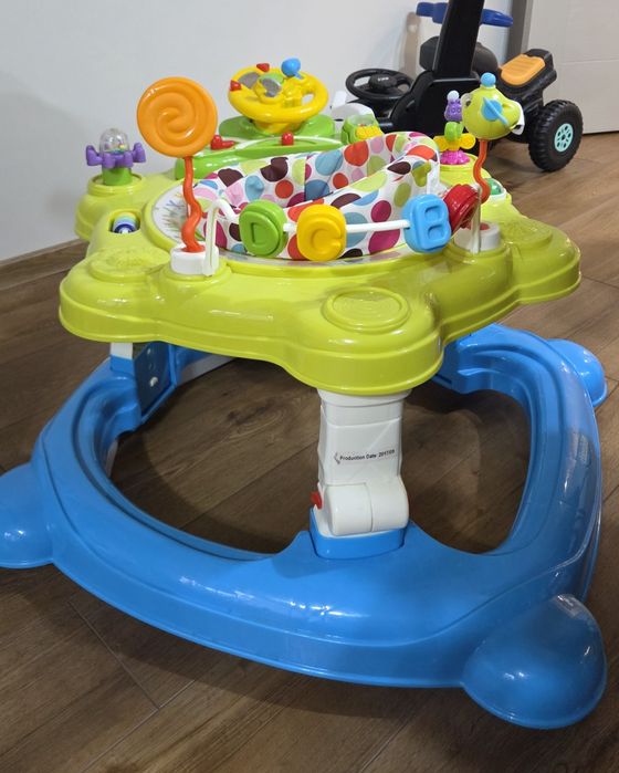 Проходилка и бънджи за бебе