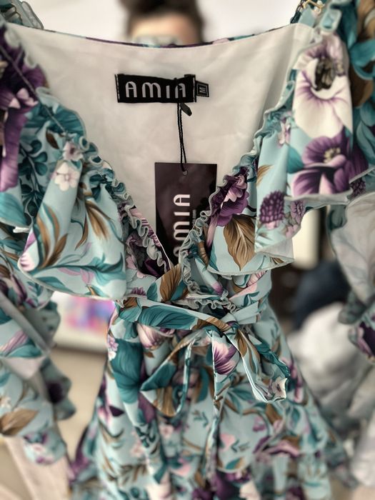Чисто нова флорална рокля "Amia Moda"