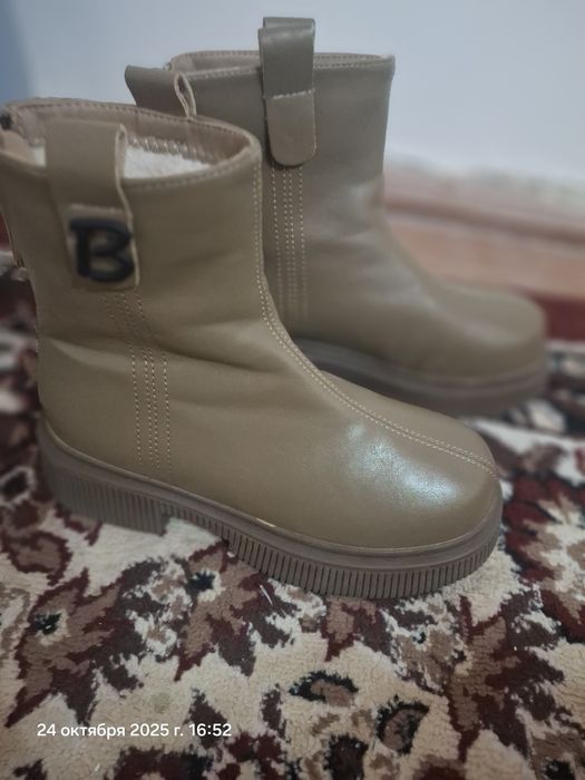 Сапоги и дублёнки по 300 сум