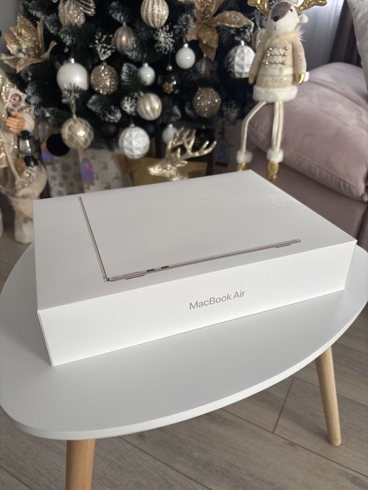 Macbook Air M2 16 GB Auriu