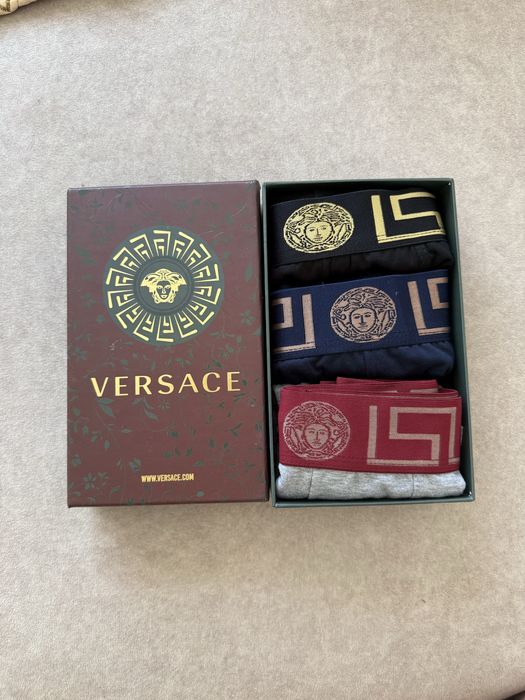 Chiloti . Versace