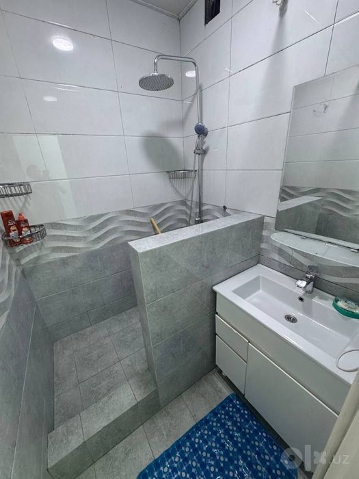 Сдам квартиру на Чиланзаре-12кв студентам работникам 
На месяц