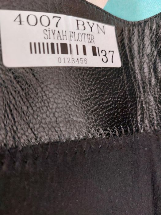 Продавам черни зимни ботуши