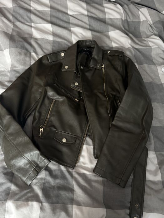 Подарявам дрехи Разнер М