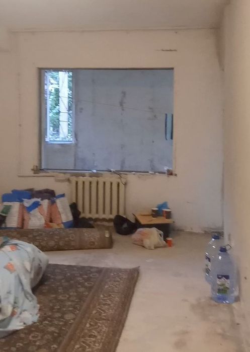 Продаю квартиру 1 комнатная переделанная в 2х
