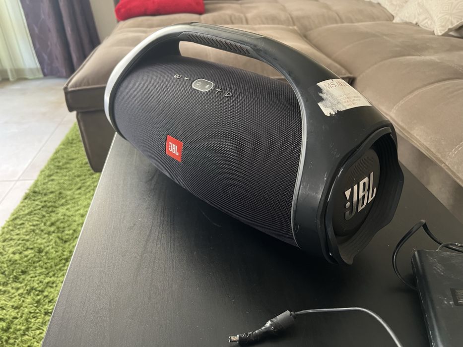 JBL Boombox 2