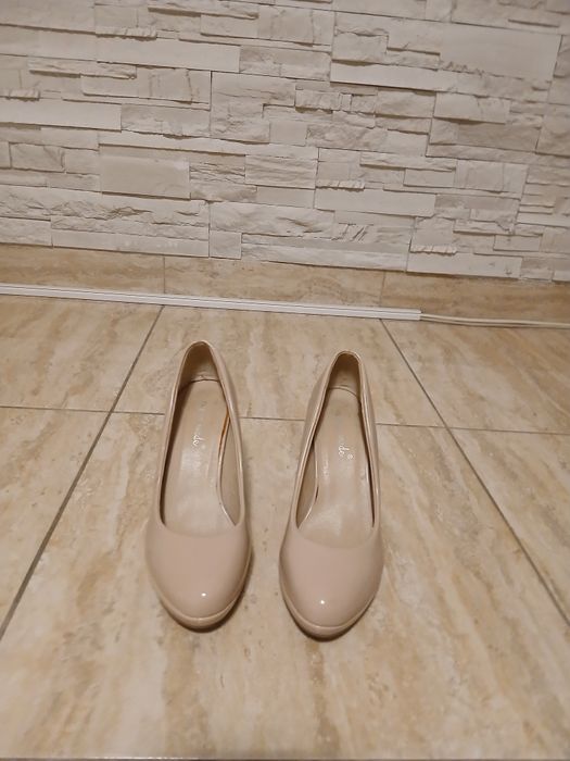 Pantofi dama culoarea crem