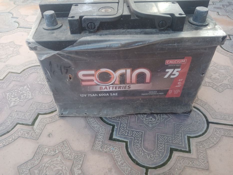 Аккумулятор сотилади