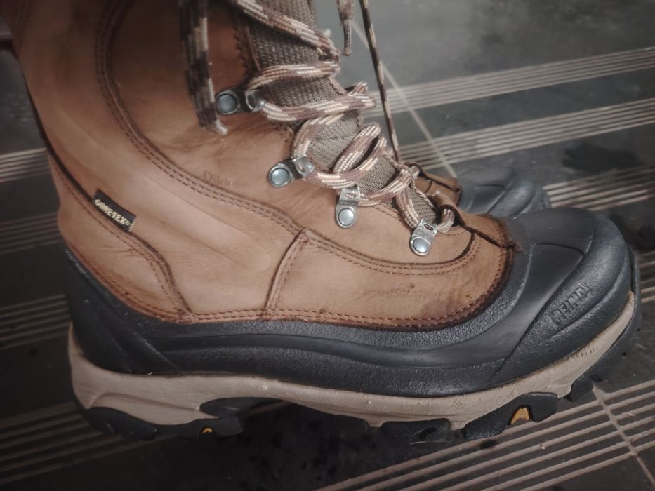 Bocanci Meindl iarnă