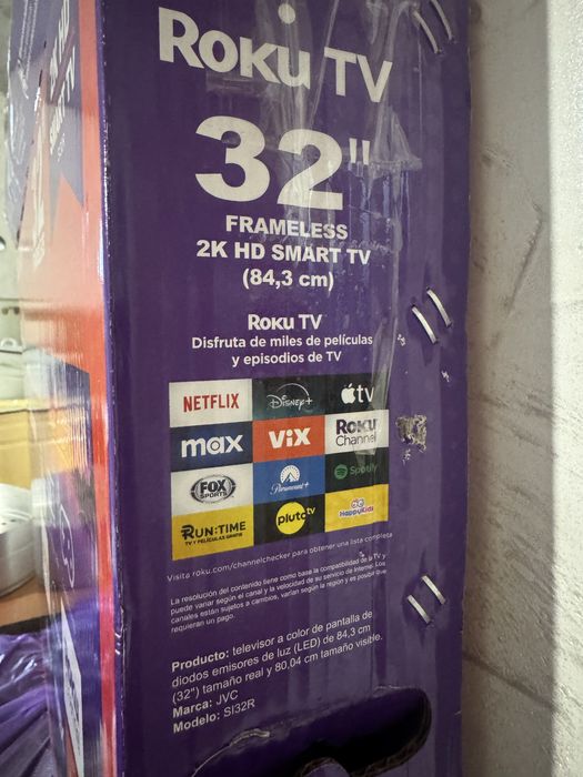 Телевизор JVC.