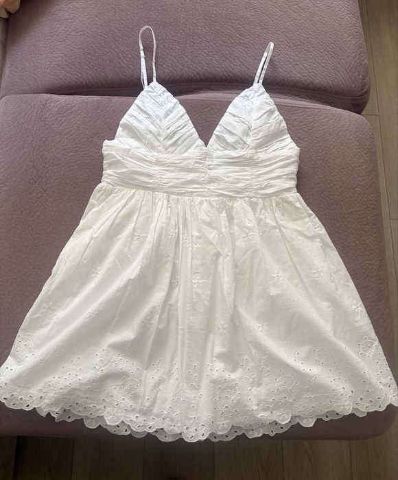 Бяла рокля Zara нова