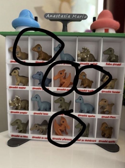 4 dinozauri kinder