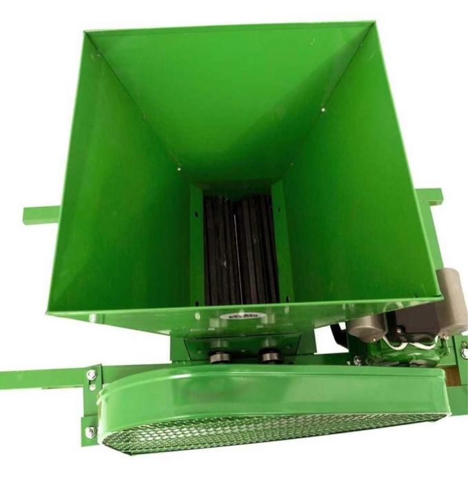 Zdrobitor Struguri motor electric 2,2 kw 35L 2800r/min NOU garantie