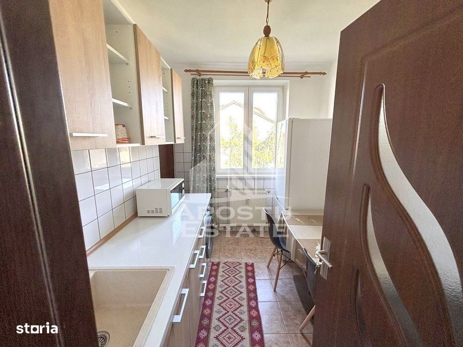 Apartament cu 2 camere de inchiriat,curte comuna,Complex Studentesc