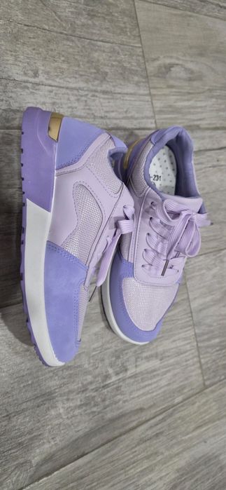 Дамски маратонки