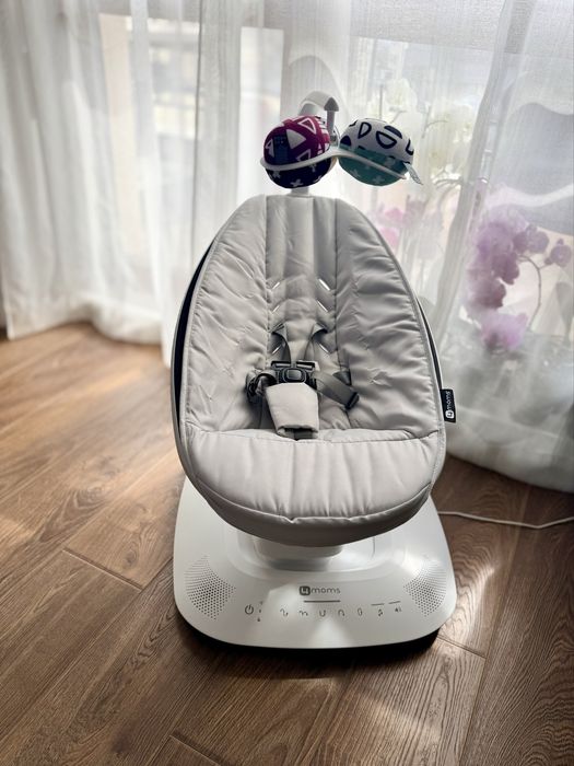 Електрическа бебешка люлка mamaRoo 5.0