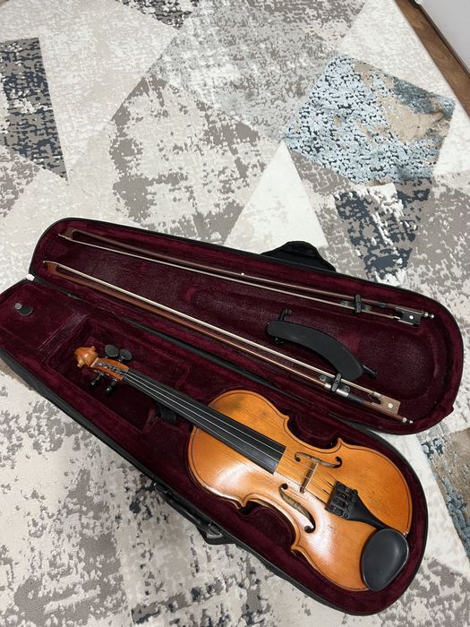 Скрипка музыкальный инструмент