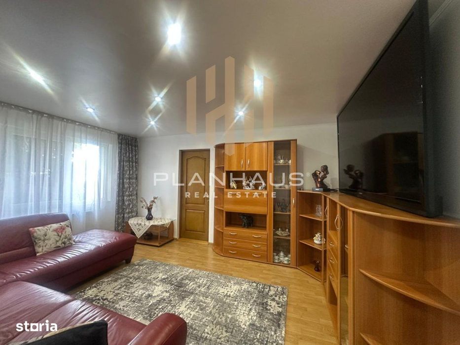 Apartament 4 camere,Vasile Alecsandri, zona Shopping Park, parter înal
