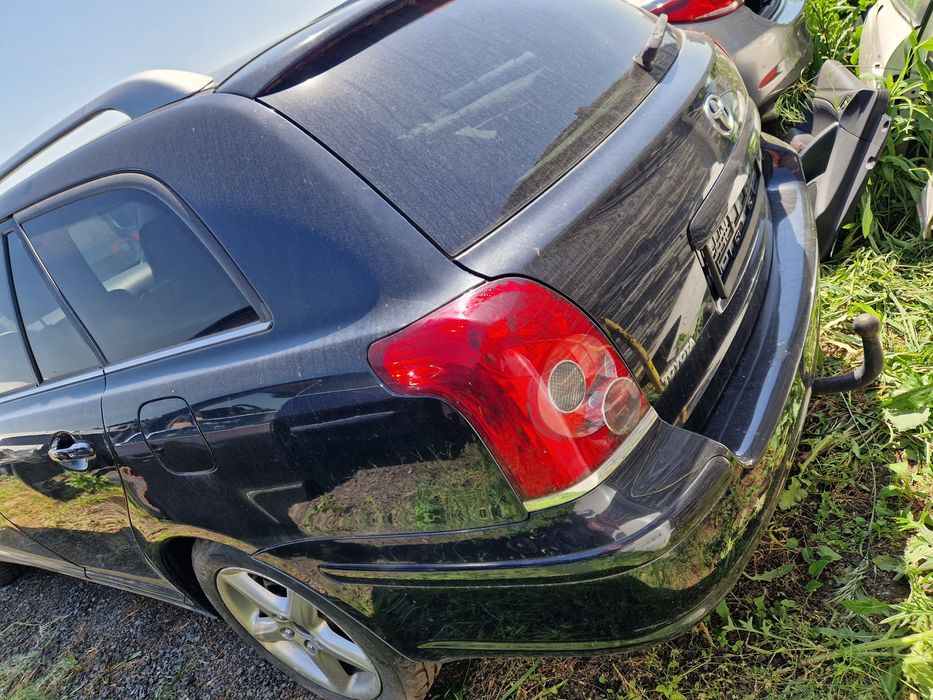 Dezmembrez Toyota Avensis T25 2003-2009 2.2 Dcat 177 cp