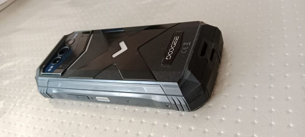 Продам смартфон DOOGEE V Max plus 16/512 гб