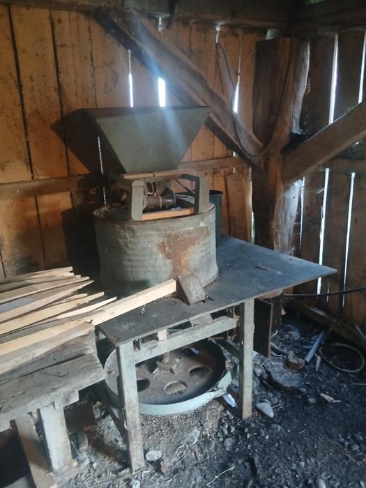 Vând moară pe piatră Trifazic