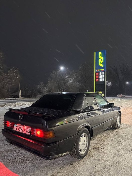 Мерседес 190 2 обем