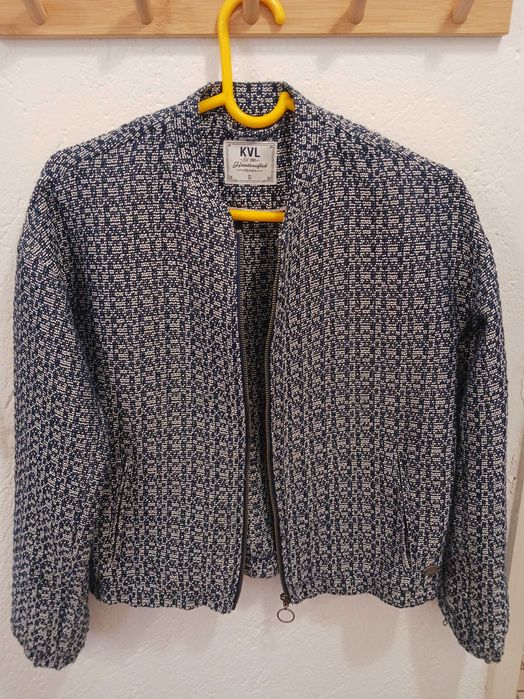 Дамско яке размер S