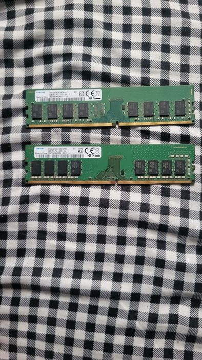 Memorii RAM DDR4 2X8GB