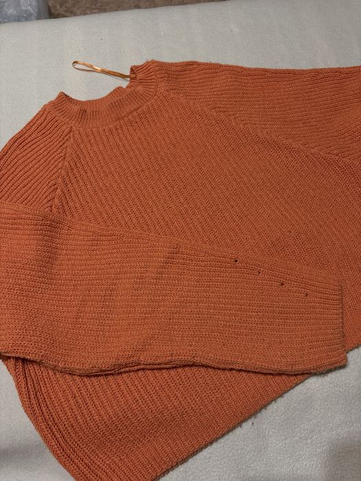 Продам летнее платье и свитер