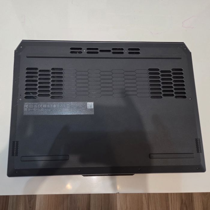 Laptop Gaming Lenovo LOQ 15IRX9 | Garantie 10 luni