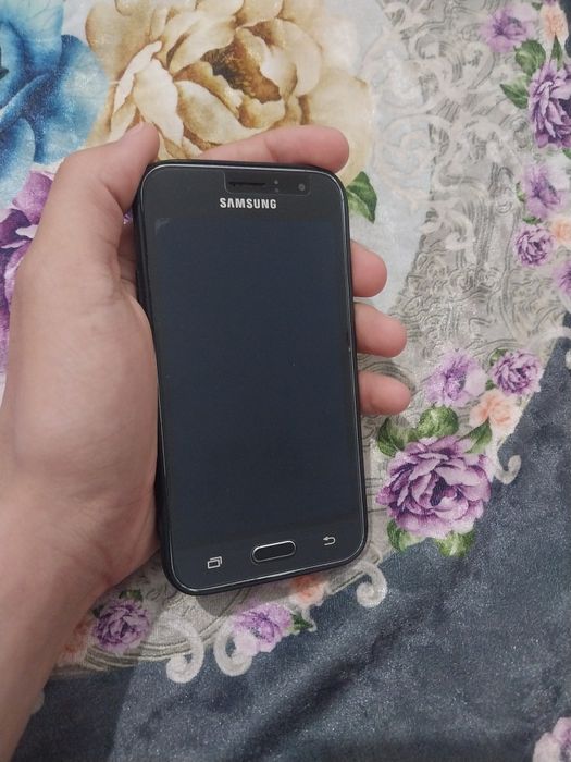 Samsung J1 (2016)