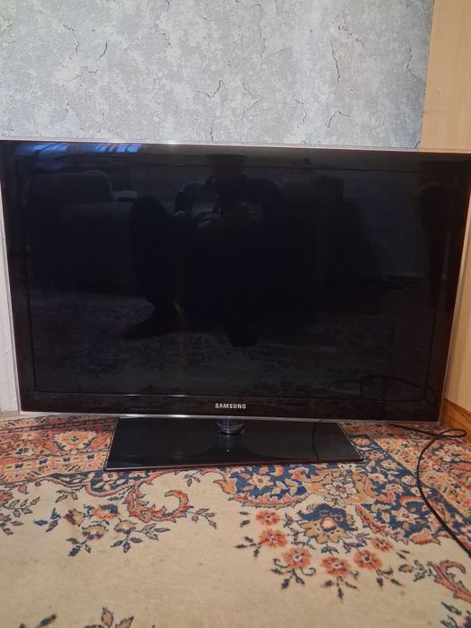 Продам телевизор самсунг
