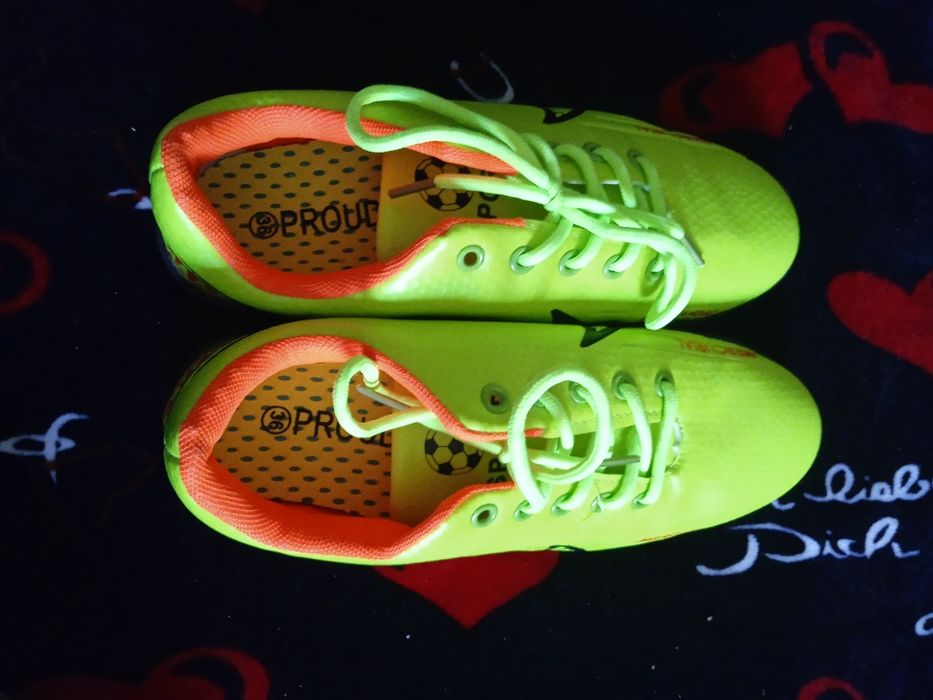 Сороконожки Найк  продам срочно