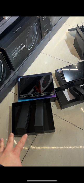 Б/у Teyes 13.0 дйюм с кнопками CC3 2K 6/128