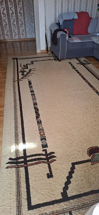 2 метра  × 4 метра  Продам ковёр