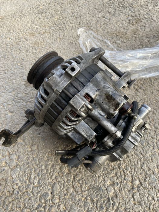 Гениратор 4d56 Митсубиси Делика