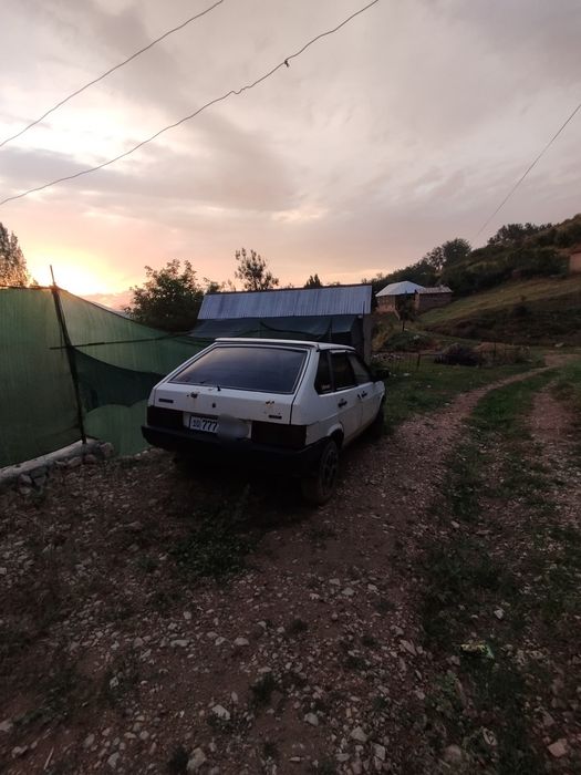 Lada 09 sotiladi original sambufer bilan