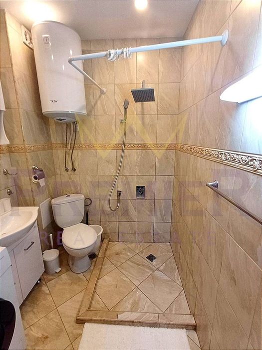 Дава се под наем Едностаен апартамент в Варна, Бриз - 45 кв.м за 408 € - Снимка #4