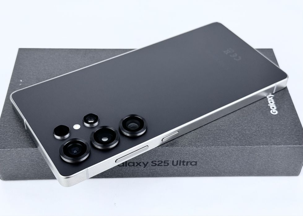 Samsung Galaxy S25 Ultra 5G 256GB 12RAM Black 100% Battery! Гаранция!