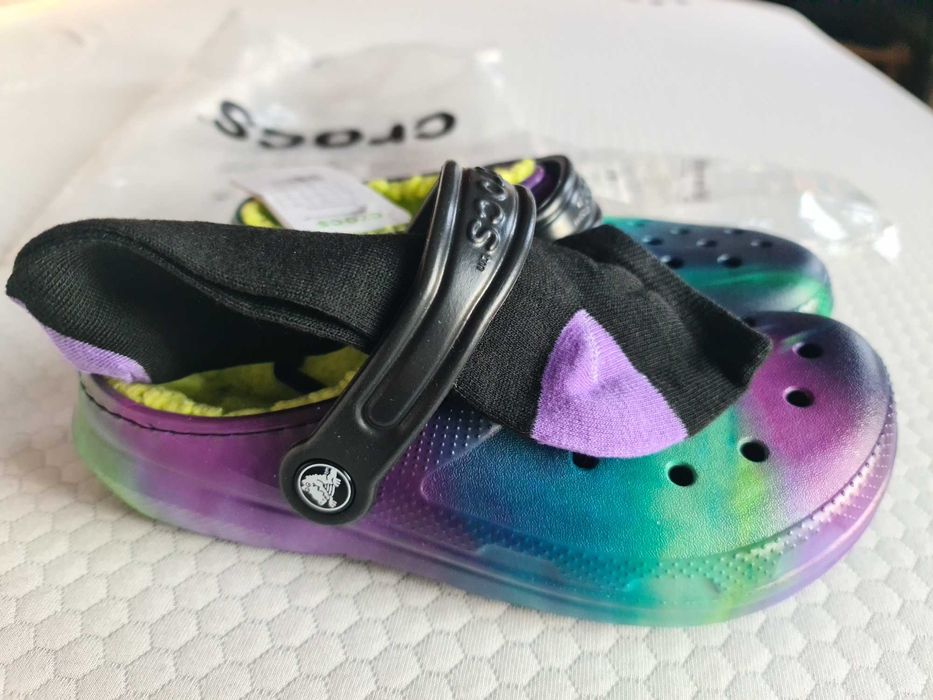 Дамски Крокс с подплата и подарък къси чорапки