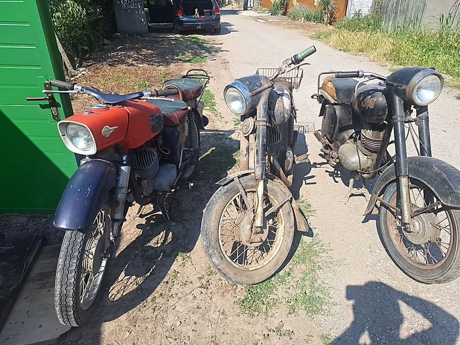 3 бр ретро мотора,комплектни,без документи