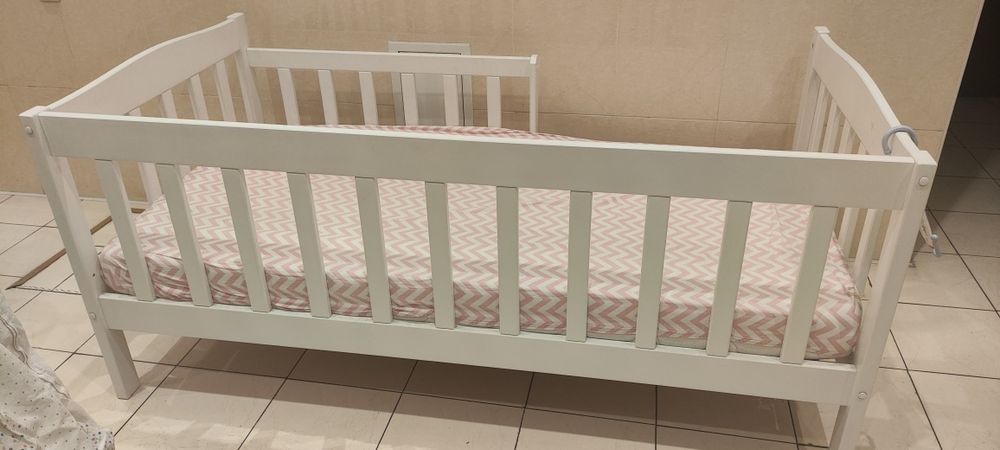 Детская кровать, белая