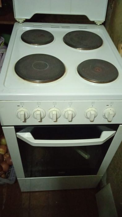 Плита электрическая четырёх конфорочная Beko