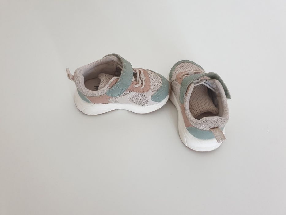Adidasi H&M marimea 18/19