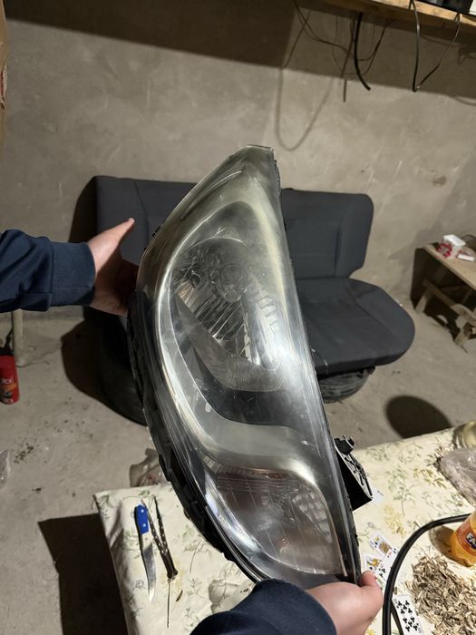 левая права фар акцент