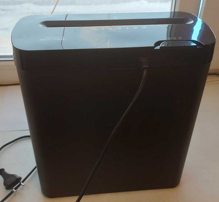 Шредер/Уничтожитель бумаги, документов DELUXE DLOS-6ZB "3" уровень